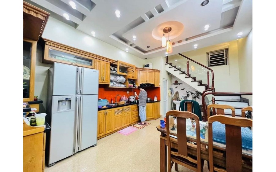 Bán nha Lê Trọng Tấn 60m2, mặt tiền 5m, nhỉnh 12 tỷ phân lô ô tô chạy vòng quanh Thanh Xuân